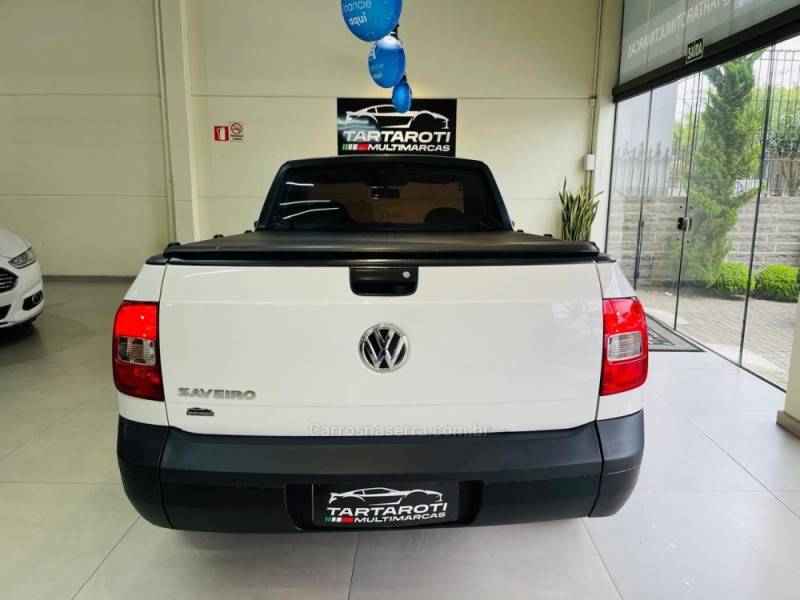 VOLKSWAGEN - SAVEIRO - 2014/2014 - Branca - R$ 44.990,00