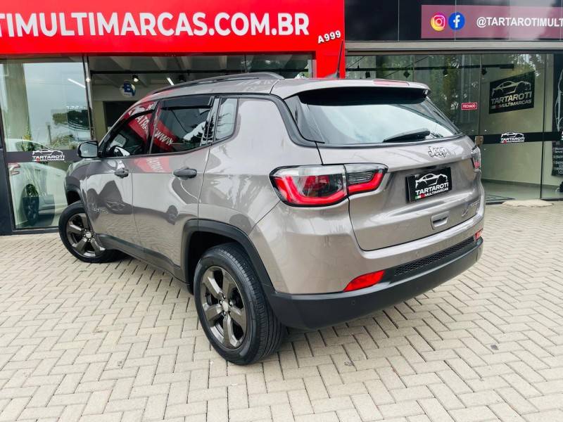 JEEP - COMPASS - 2018/2018 - Cinza - R$ 88.990,00