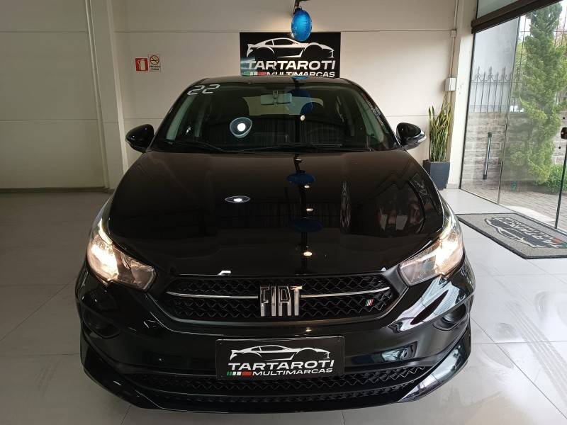 FIAT - CRONOS - 2021/2022 - Preta - R$ 71.990,00