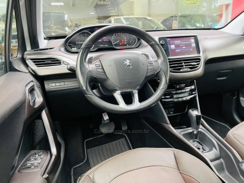PEUGEOT - 2008 - 2016/2017 - Branca - R$ 61.990,00