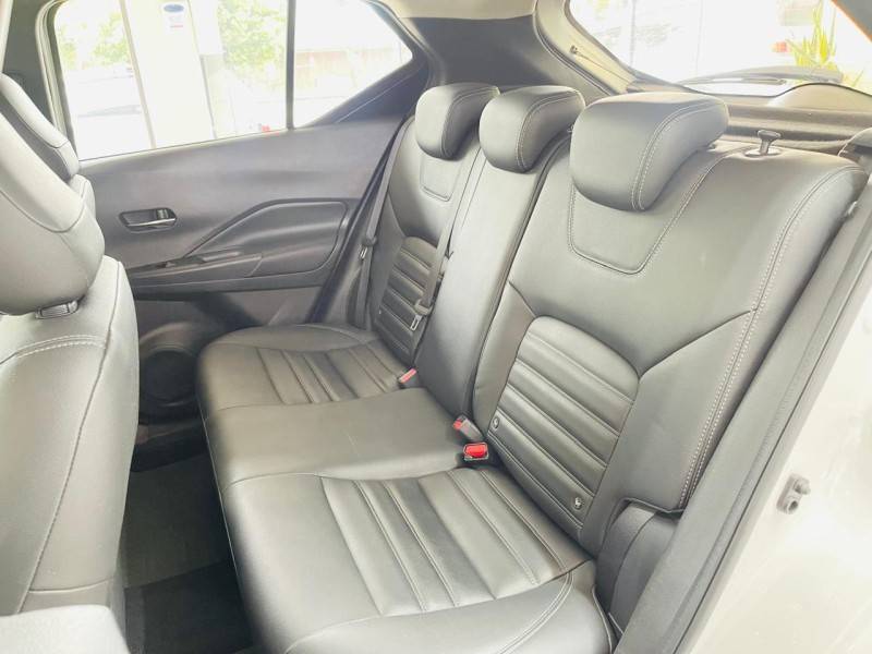NISSAN - KICKS - 2020/2021 - Branca - R$ 96.990,00