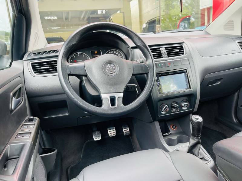 VOLKSWAGEN - SPACE CROSS - 2011/2012 - Azul - R$ 46.990,00