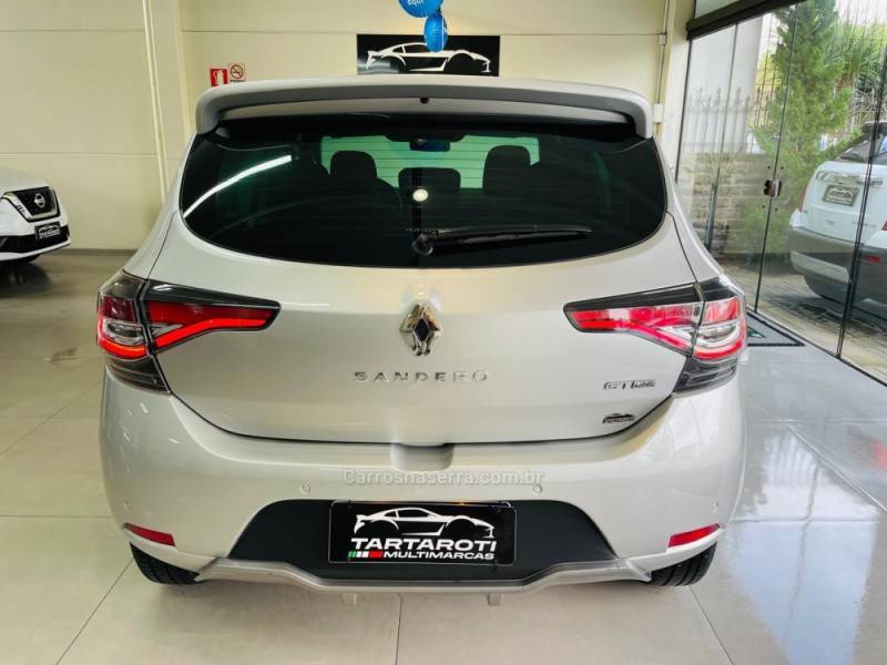 RENAULT - SANDERO - 2021/2022 - Prata - R$ 64.990,00