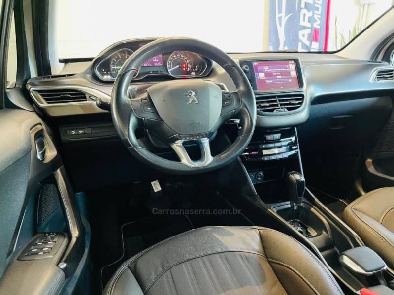 PEUGEOT - 2008 - 2016/2017 - Branca - R$ 61.990,00