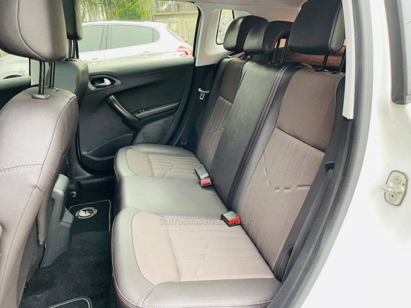 PEUGEOT - 2008 - 2016/2017 - Branca - R$ 61.990,00